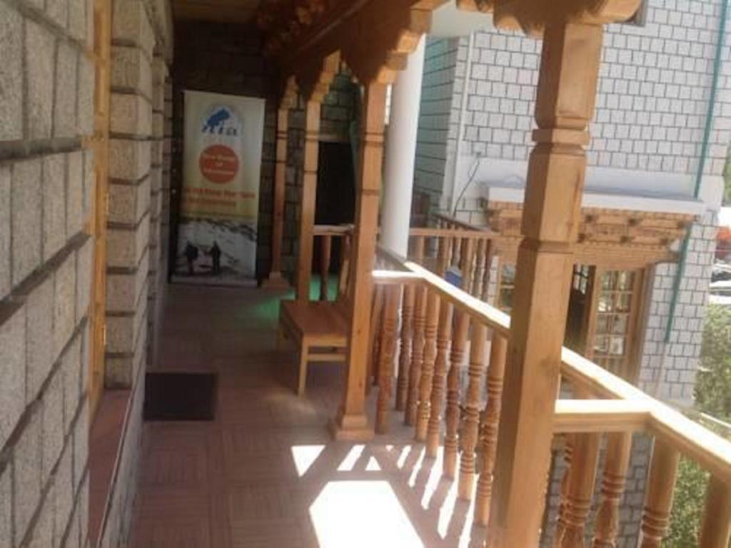 Nezer View Guest House Leh Exterior foto